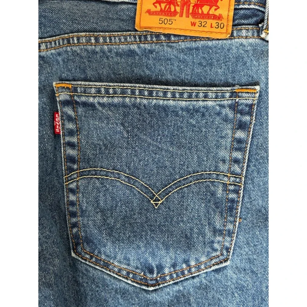 Levis 505 Jeans Mens 32x30 Straight Leg Regular Fit Dark Wash 100% Cotton Cowboy - Picture 5 of 14